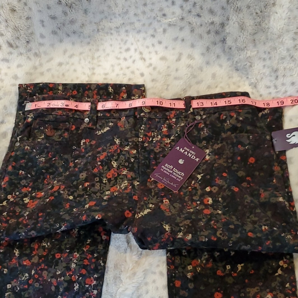 πHPπ High Rise Printed Jeans - Picture 3 of 13